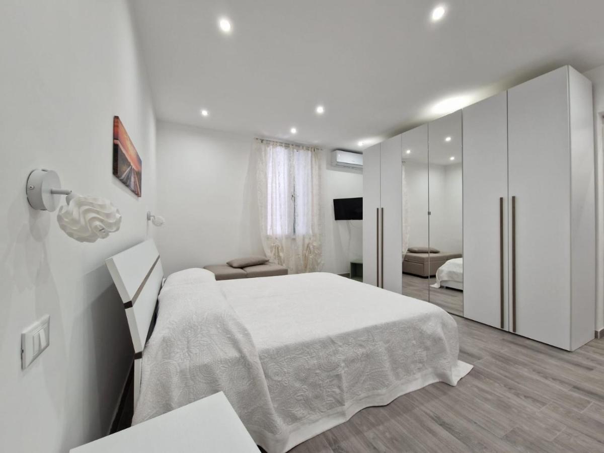 La Casa Di Teresa Hotel Taranto Bagian luar foto