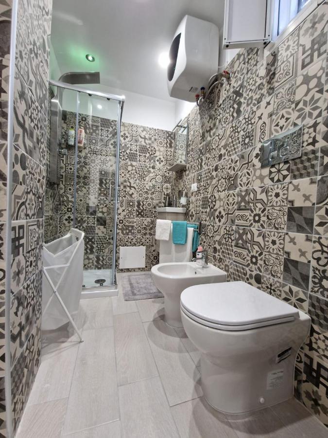 La Casa Di Teresa Hotel Taranto Bagian luar foto