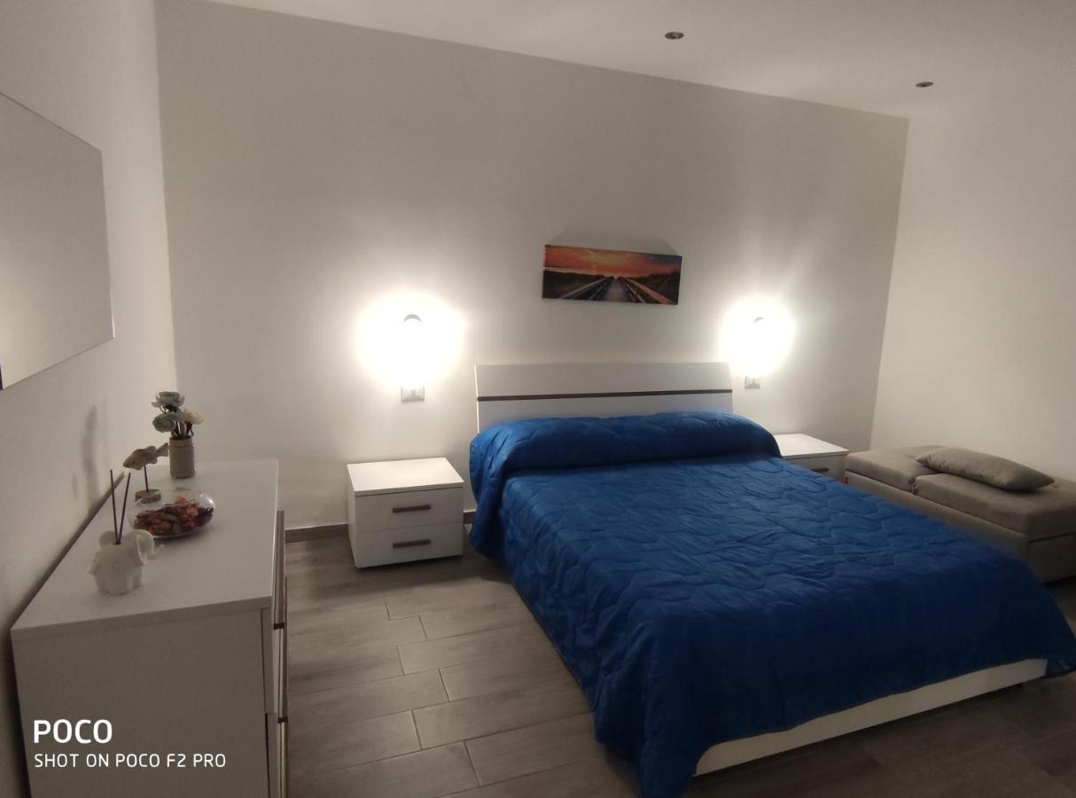 La Casa Di Teresa Hotel Taranto Bagian luar foto